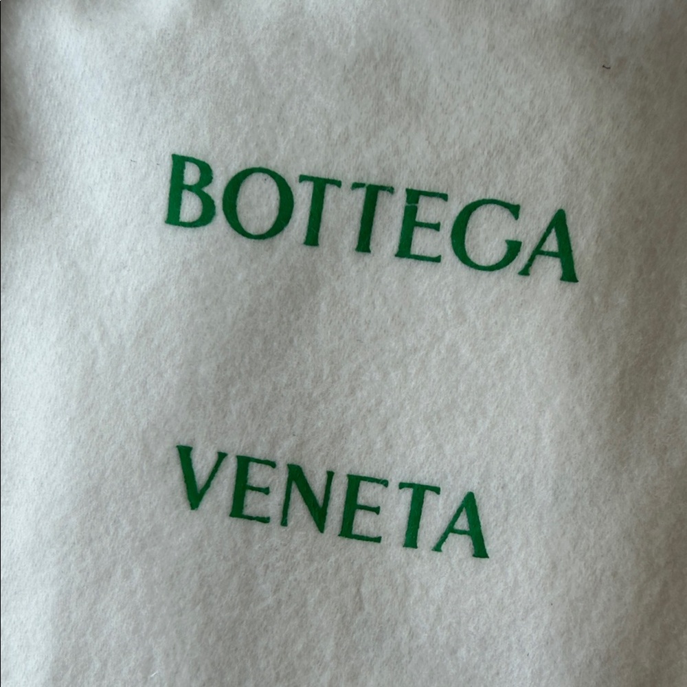 Bottega Veneta White Pouch 5x6 inches - Picture 5 of 5
